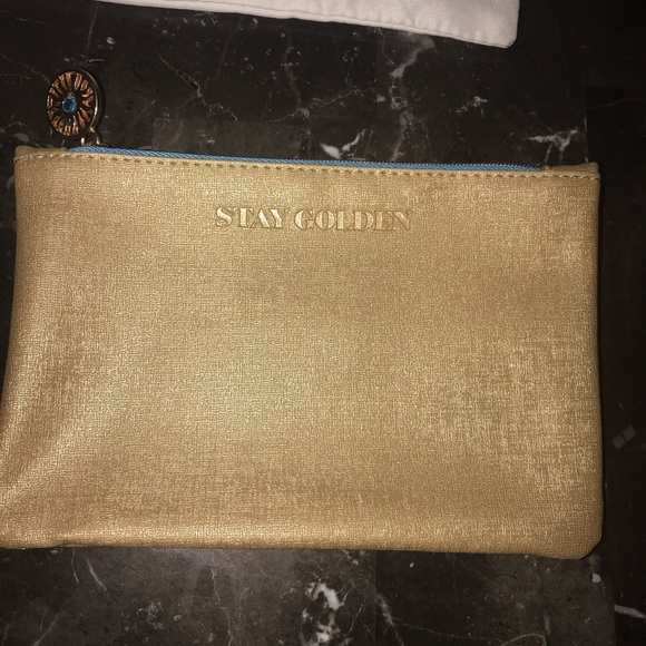 Adorable set/ makeup bag/ and drawstring pouch 😍 - Picture 5 of 5